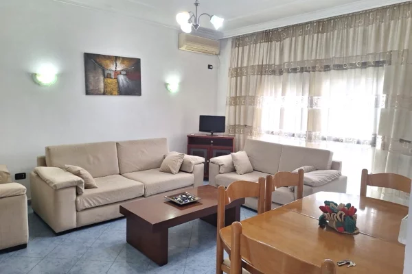Apartament 2+1 me qera ,Bulevardi i Ri