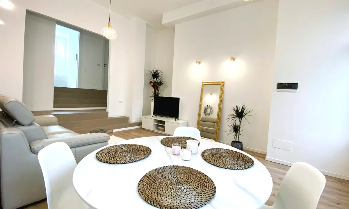 Shtepi me qera Apartament ne Tirane, 1+1, Mobilimi E mobiluar, Pagesa 55,000  Leke.