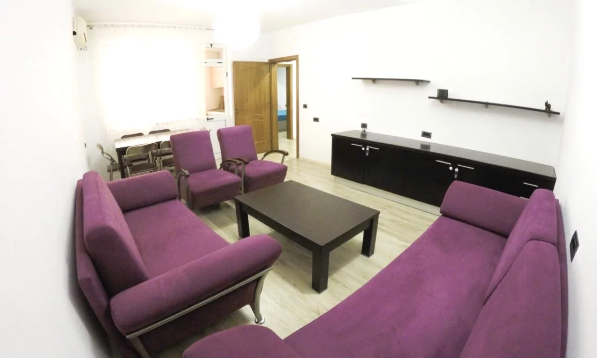 Appartamento in affitto a Tirana 1+1, Arredato