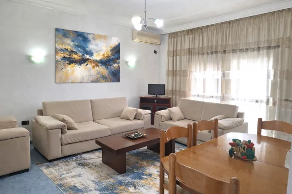 Shtepi me qera 2+1 ne Tirane - 45,000 Leke