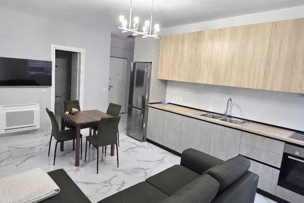 Apartament 2+1 me qera Liqeni i Thate.,