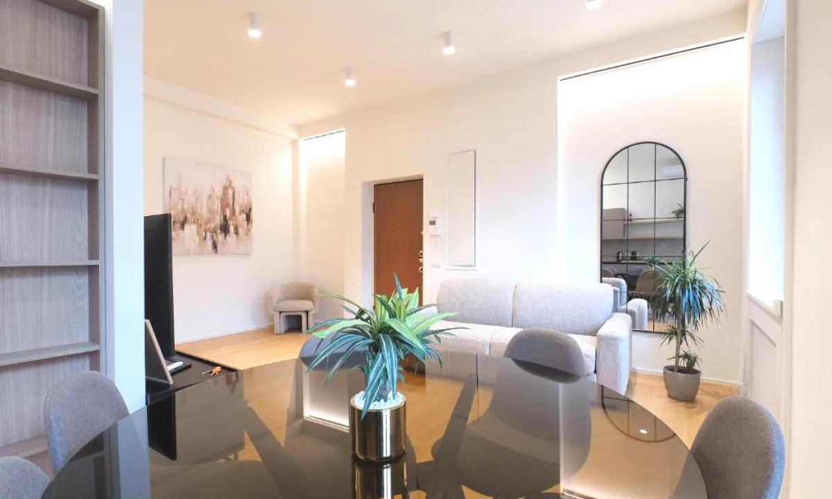 Shtepi me qera Apartament ne Tirane, 1+1, Mobilimi E mobiluar, Pagesa 550  Euro.