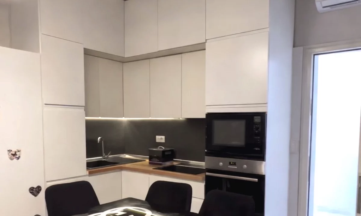 Shtepi me qera Apartament ne Tirane, 1+1, Mobilimi E mobiluar, Pagesa 550  Euro.