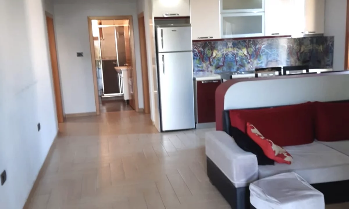 Shtepi me qera Apartament ne Tirane, 2+1, Mobilimi E mobiluar, Pagesa 400  Euro.