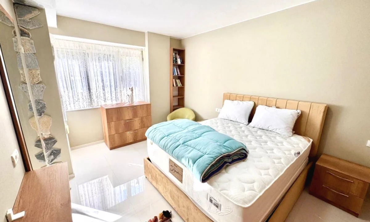 Shtepi me qera Apartament ne Tirane, 2+1, Mobilimi E mobiluar, Pagesa 800  Euro.
