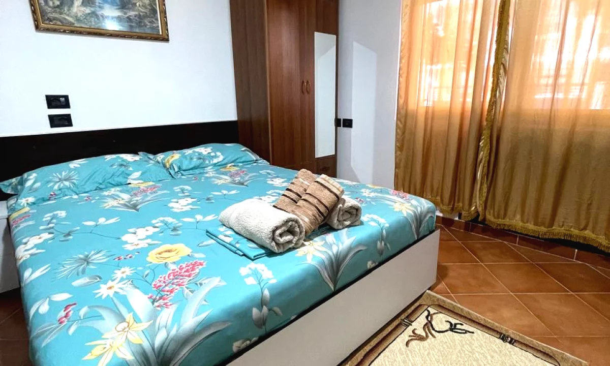 Shtepi me qera Apartament ne Tirane, Garsoniere, Mobilimi E mobiluar, Pagesa 34,000  Leke.