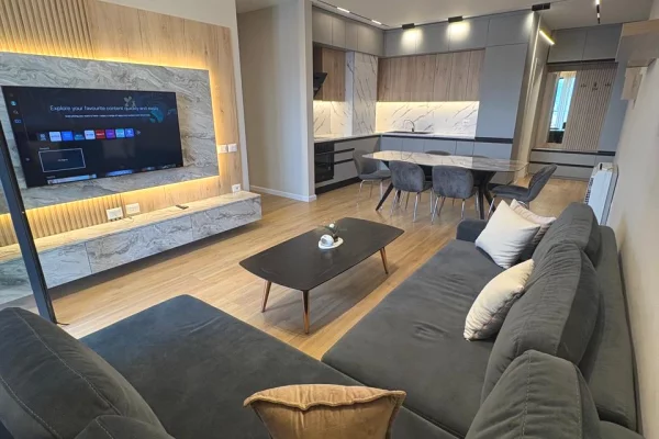 Shtepi me qera 2+1 ne Tirane - 1,000 Euro