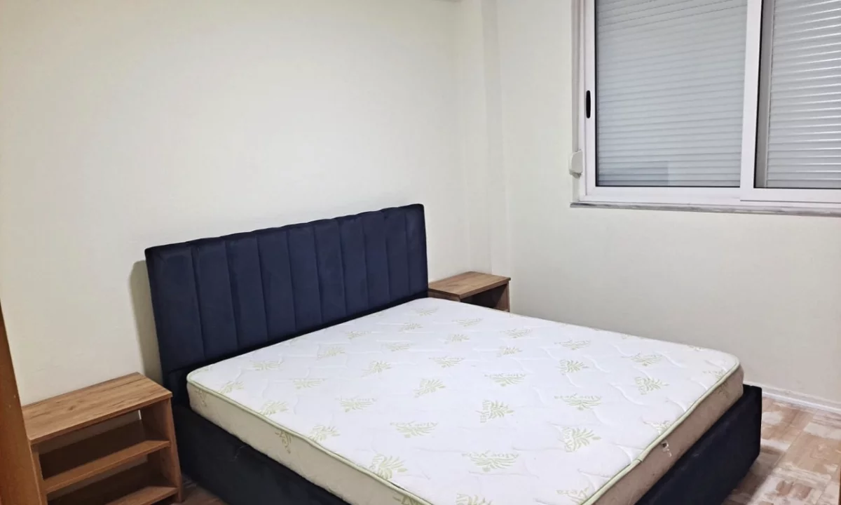Shtepi me qera Apartament ne Tirane, 2+1, Mobilimi E mobiluar, Pagesa 55,000  Leke.