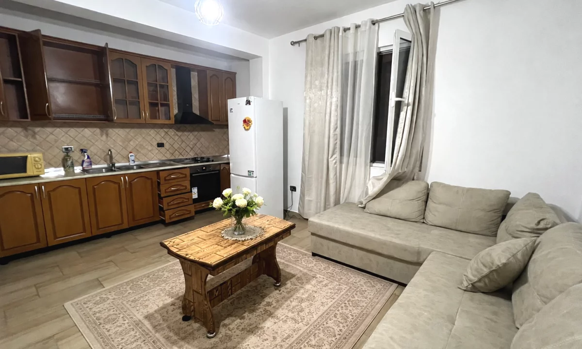 Shtepi me qera Apartament ne Tirane, 1+1, Mobilimi E mobiluar, Pagesa 400  Euro.