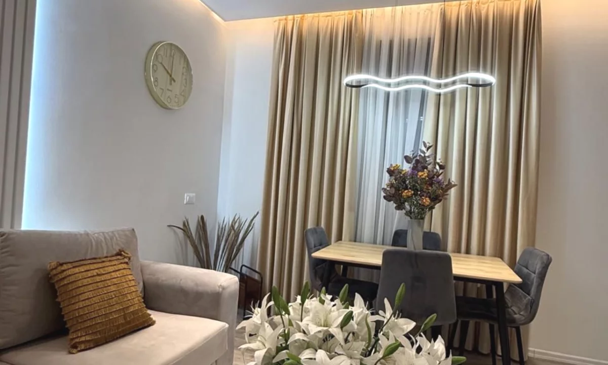 Shtepi me qera Apartament ne Tirane, 1+1, Mobilimi E mobiluar, Pagesa 550  Euro.