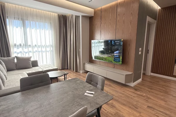 Shtepi me qera 1+1 ne Tirane - 60,000 Leke