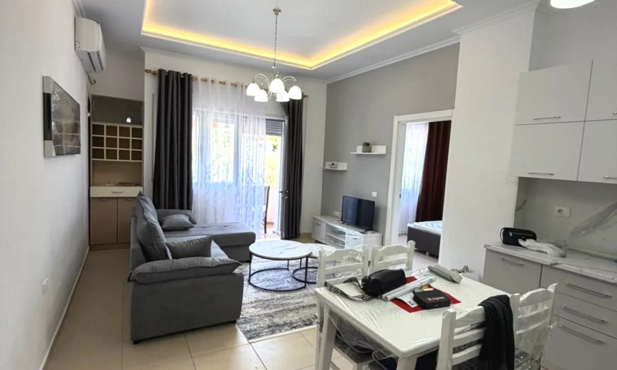Shtepi me qera Apartament ne Tirane, 1+1, Mobilimi E mobiluar, Pagesa 50,000  Leke.