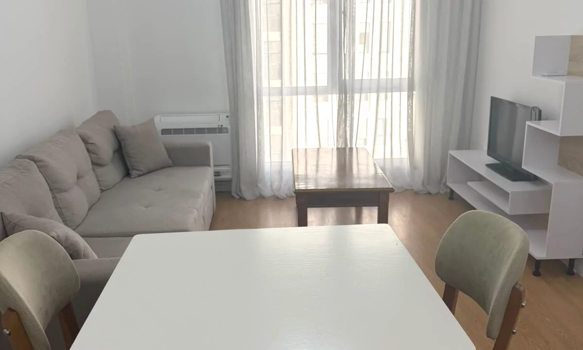 Shtepi me qera Apartament ne Tirane, 1+1, Mobilimi E mobiluar, Pagesa 570  Euro.
