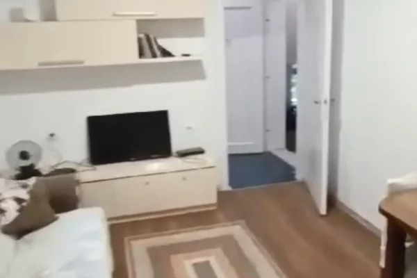 Shtepi me qera 1+1 ne Tirane - 400 Euro