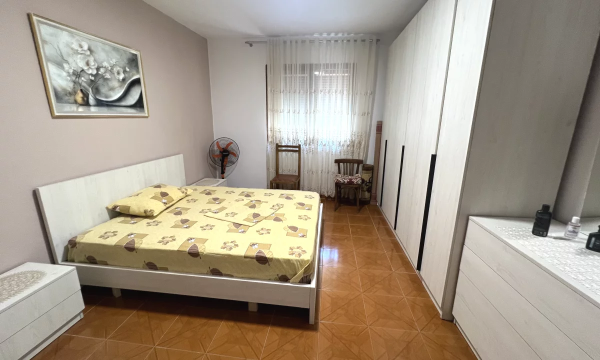Shtepi me qera Apartament ne Tirane, 1+1, Mobilimi E mobiluar, Pagesa 450  Euro.