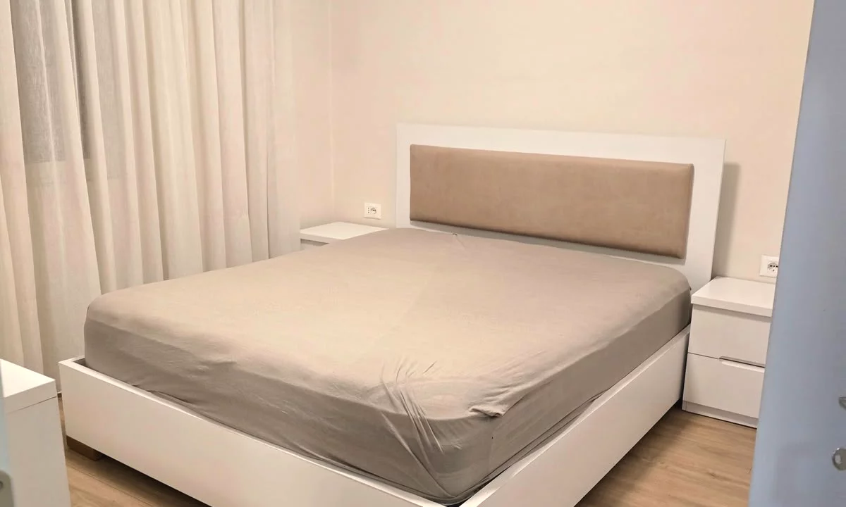 Shtepi me qera Apartament ne Tirane, 1+1, Mobilimi E mobiluar, Pagesa 500  Euro.