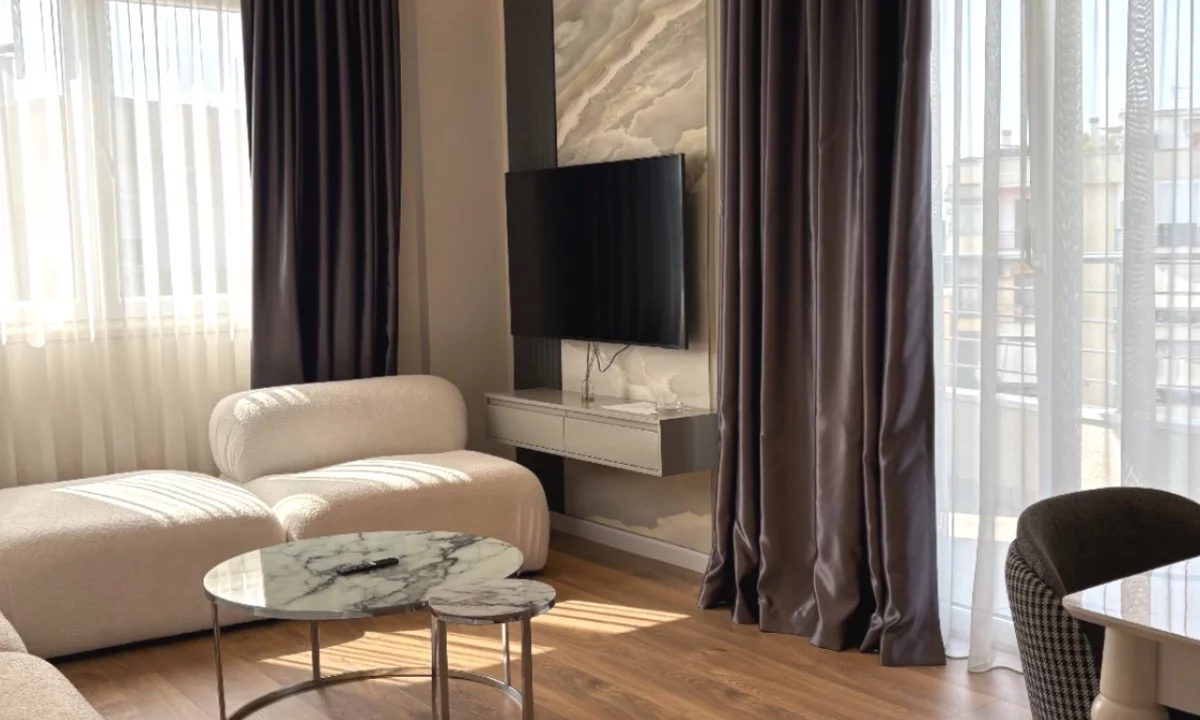 Shtepi me qera Apartament ne Tirane, 2+1, Mobilimi E mobiluar, Pagesa 1,000  Euro.