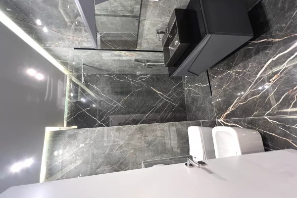 Shtepi me qera Apartament ne Tirane, 2+1, Mobilimi E mobiluar, Pagesa 1,000  Euro.