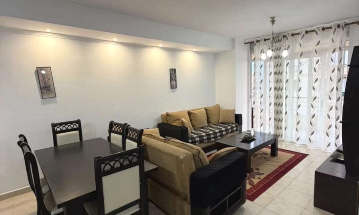 Shtepi me qera Apartament ne Tirane, 2+1, Mobilimi E mobiluar, Pagesa 45,000  Leke.