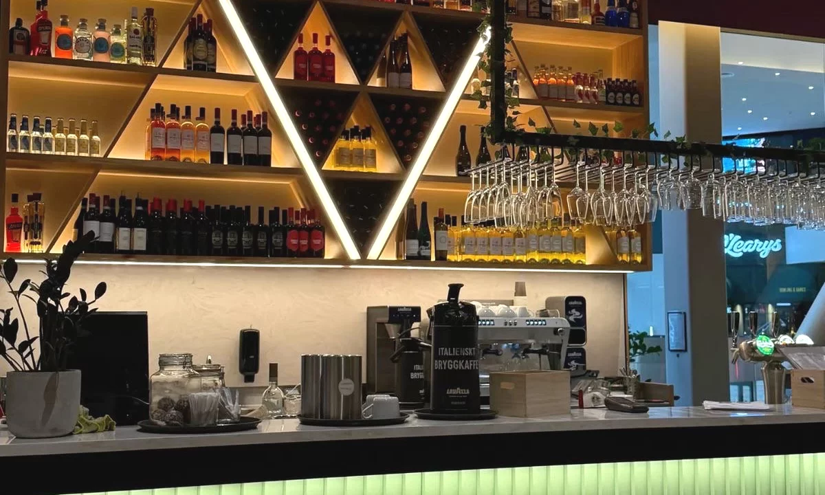 Bar Lounge ne shitje Myslym Shyri.