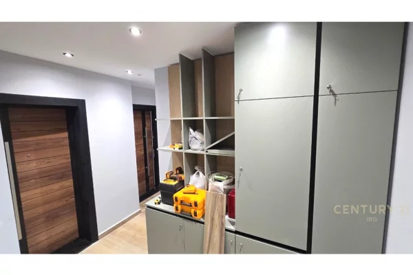 Appartamento in vendita a Tirana Garsoniere, Arredato