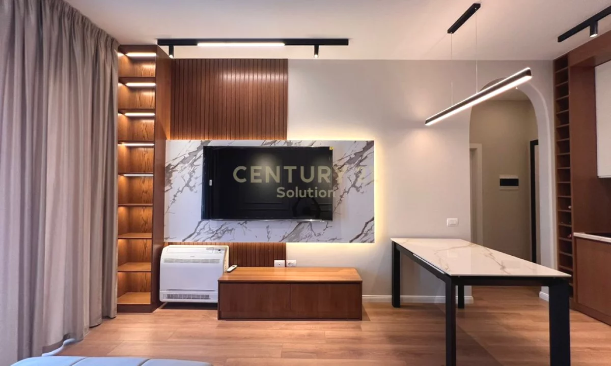 Appartamento in vendita a Tirana 1+1, SemiArredato