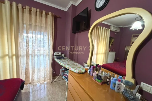 Appartamento in vendita a Tirana 2+1, Arredato