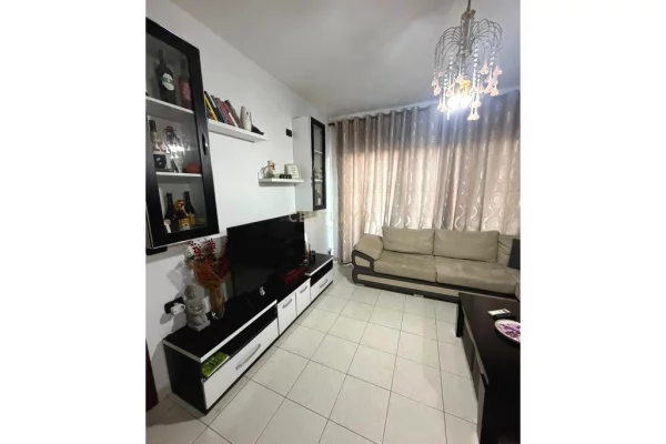 Appartamento in affitto a Tirana 1+1, Arredato