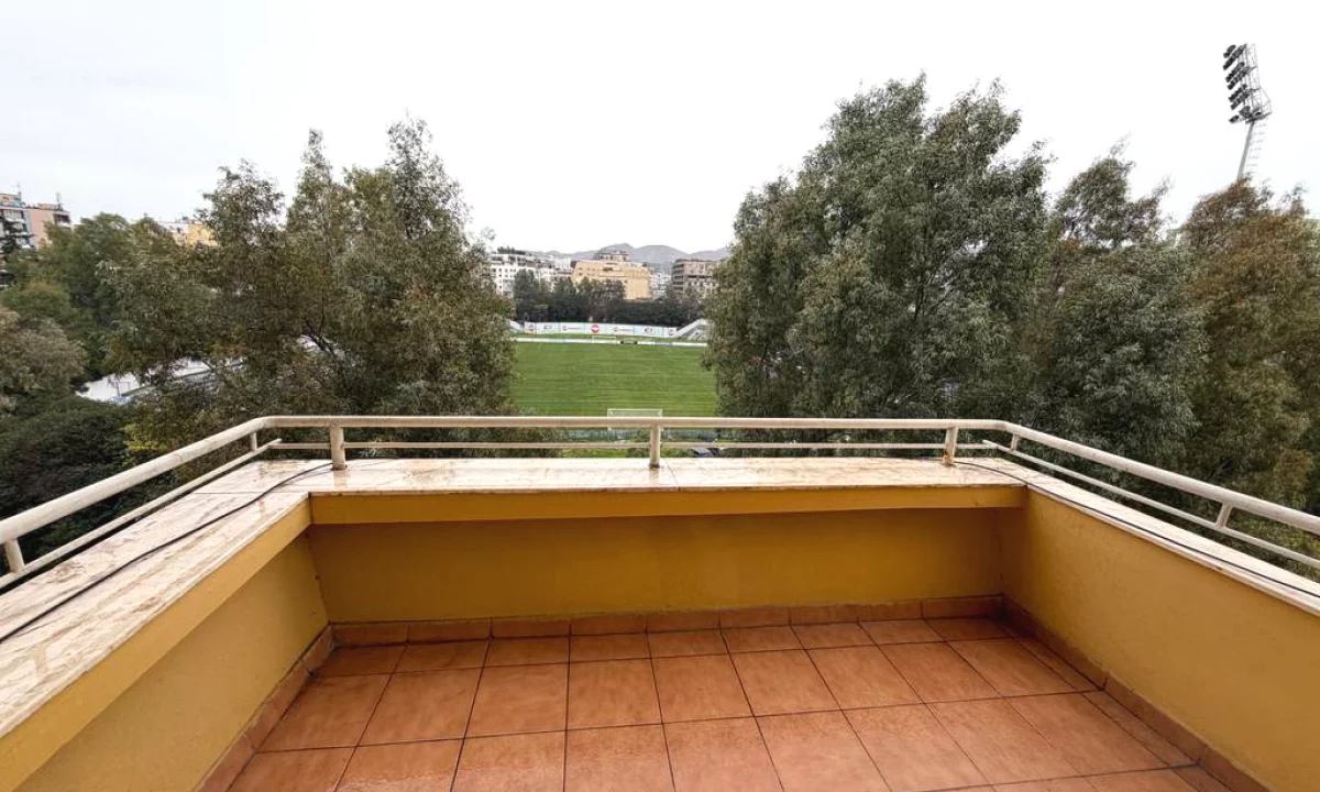 Appartamento in affitto a Tirana 3+1, Vuoto