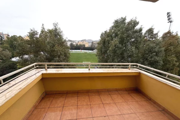 TE STADIUMI DINAMO, JAPIM ME QIRA APARTAMENT 3+1 PER BANIM OSE NJESI BIZNESI 1,000 € /Muaj