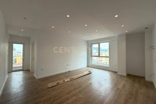 21-DHJETORI, JAPIM ZYRE PER QIRA 800 Euro /Muaj