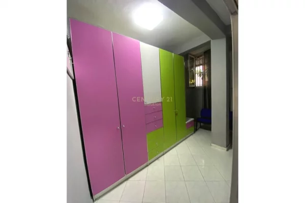 Appartamento in vendita a Tirana 2+1, Arredato