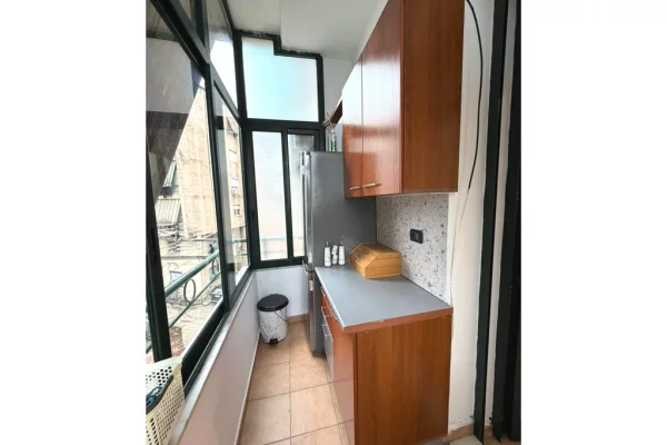 Appartamento in affitto a Tirana 2+1, Arredato