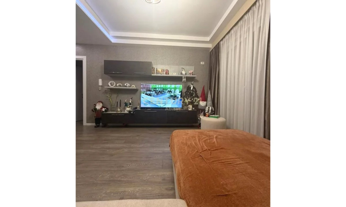 Shtepi ne shitje Apartament ne Tirane, 2+1, Mobilimi E mobiluar, Pagesa 215,000  Euro.