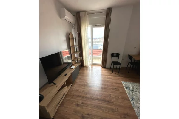 Appartamento in affitto a Tirana 2+1, Arredato