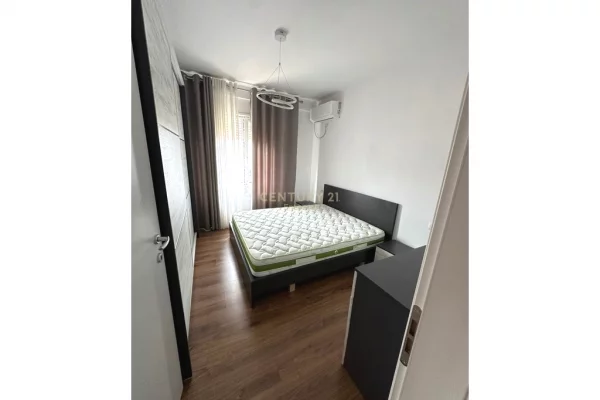 Appartamento in affitto a Tirana 2+1, Arredato