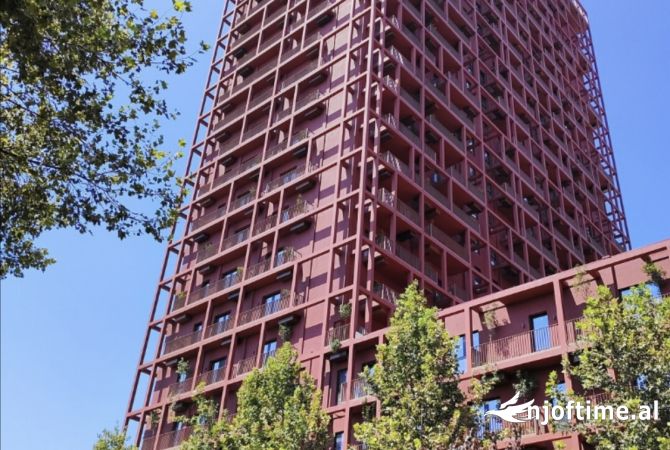 Ambiente Commerciale in Vendita 1+1 a Tirana - 12,300 Euro