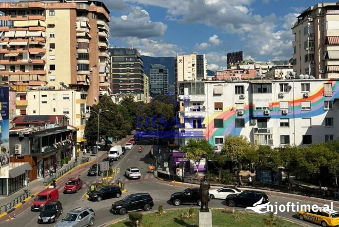 Ambiente Commerciale in Affitto 3+1 a Tirana - 1,000 Euro