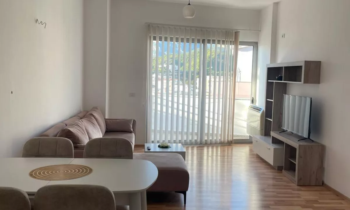 Shtepi me qera Apartament ne Tirane, 2+1, Mobilimi E mobiluar, Pagesa 40,000  Leke.