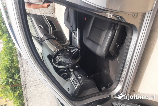 Auto in Vendita a Fier, Mercedes-Benz, 2015 Diesel,Kambio Automatik Pagamento 13,000  Euro.