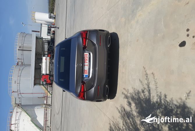 Auto in Vendita a Fier, Mercedes-Benz, 2020 Diesel,Kambio Automatik Pagamento 28,500  Euro.