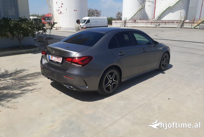 Auto in Vendita a Fier, Mercedes-Benz, 2020 Diesel,Kambio Automatik Pagamento 28,500  Euro.