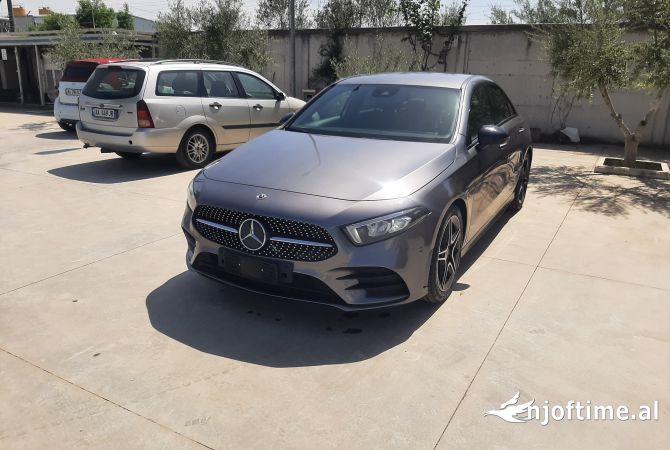 Mercedes Benz A180