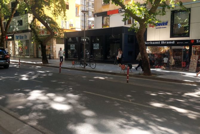 Ambient Dyqan me Qira te Myslym Shyri !!!