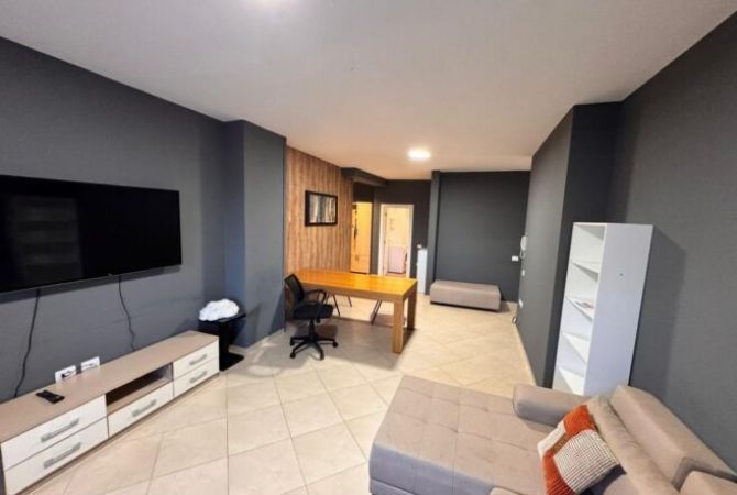 Zyre me Qira – Ne Zemer te Tiranes !!!