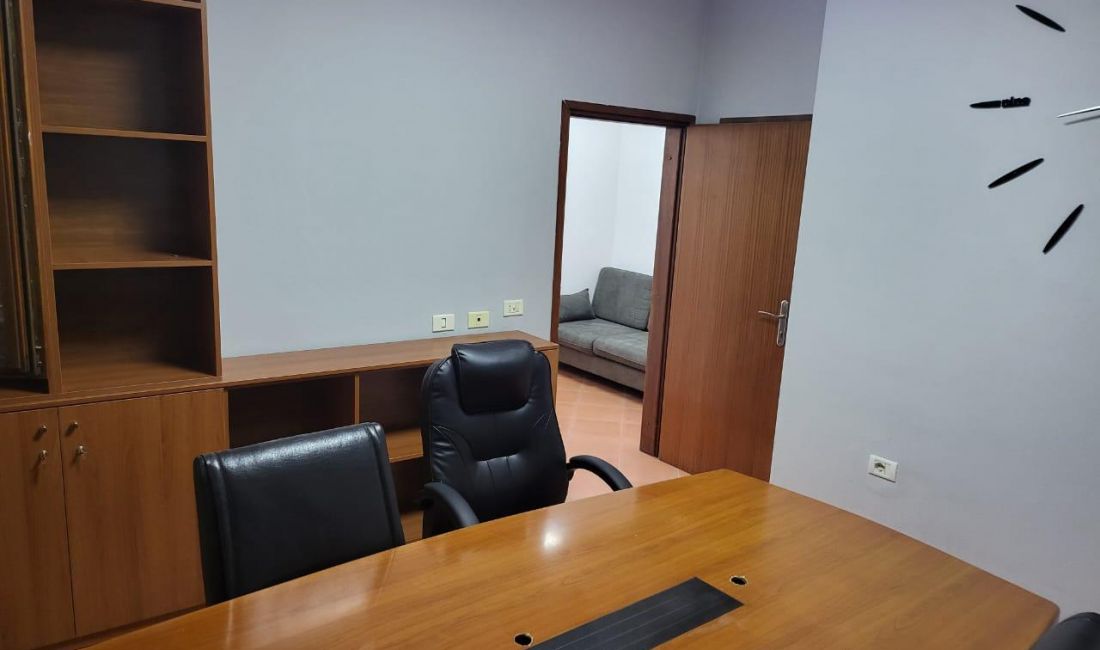 AMBIENT ZYRE PER QERA PRANE QENDRES!!!