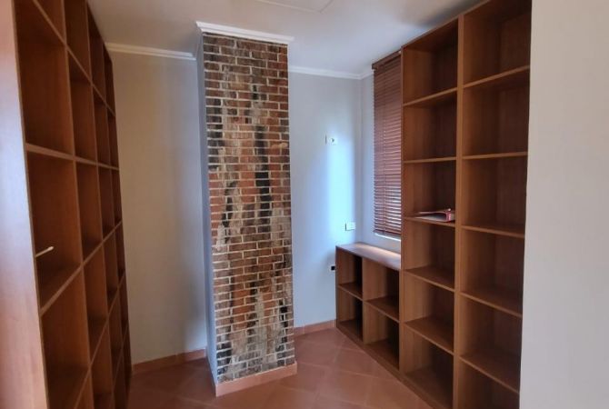 AMBIENT ZYRE PER QERA PRANE QENDRES!!!