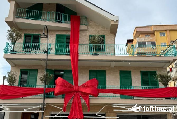 Ambiente Commerciale in Affitto 5+1 a Scutari - 3,000 Euro