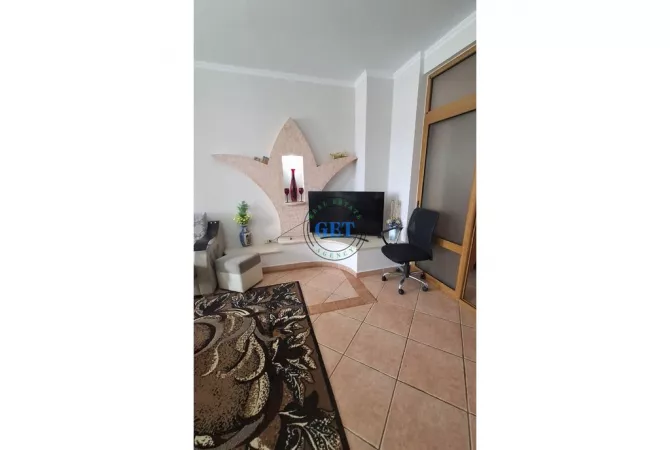 Shtepi me qera Apartament ne Durres, 2+1, Mobilimi E mobiluar, Pagesa 600  Euro.