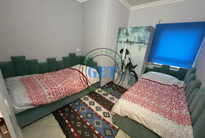 Shtepi me qera Apartament ne Durres, 2+1, Mobilimi E mobiluar, Pagesa 500  Euro.